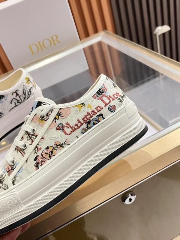 Dior women - Image 7