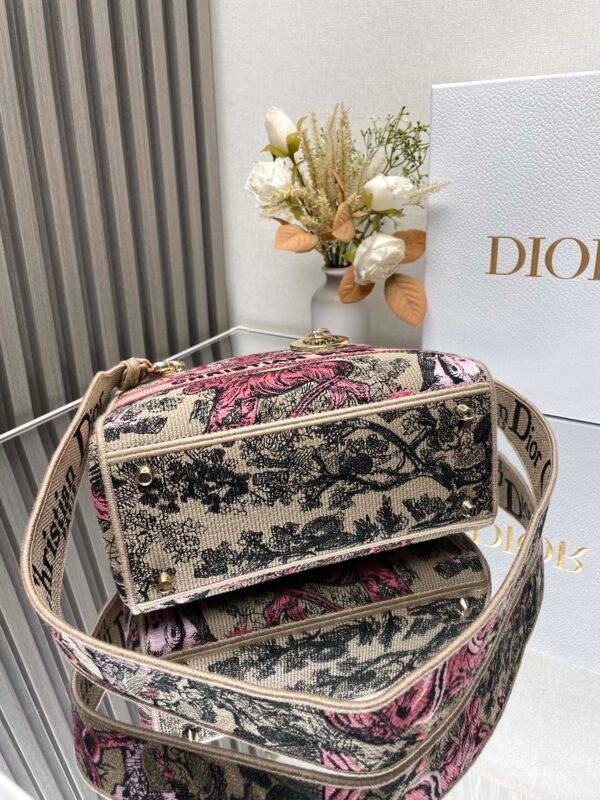 DIOR - Image 7