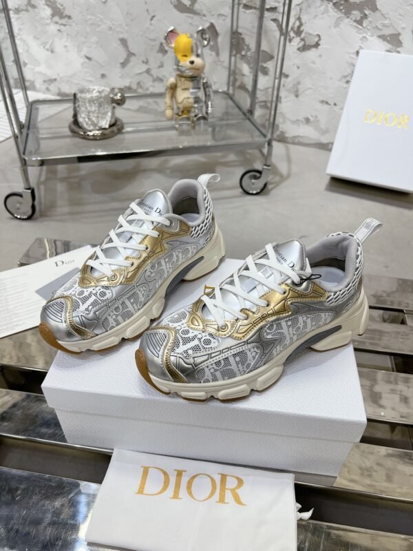 Dior women - Image 7