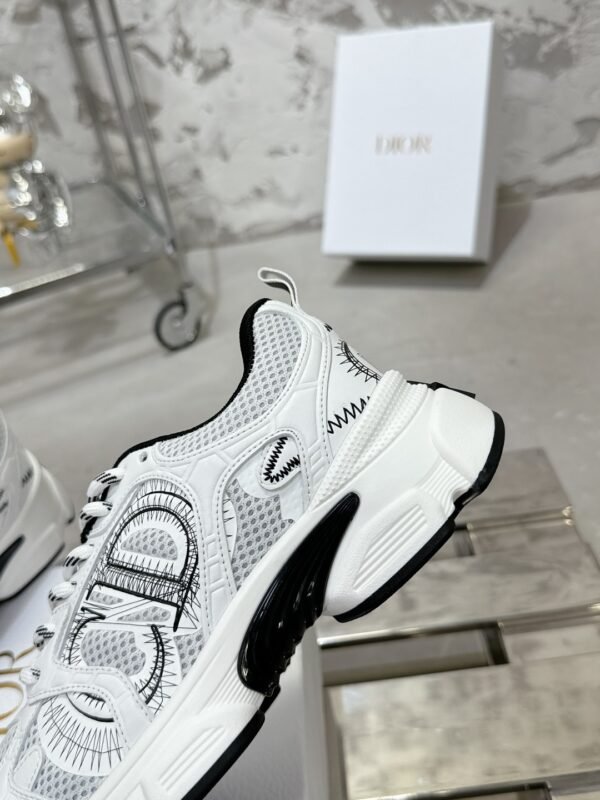 Dior women - Image 7