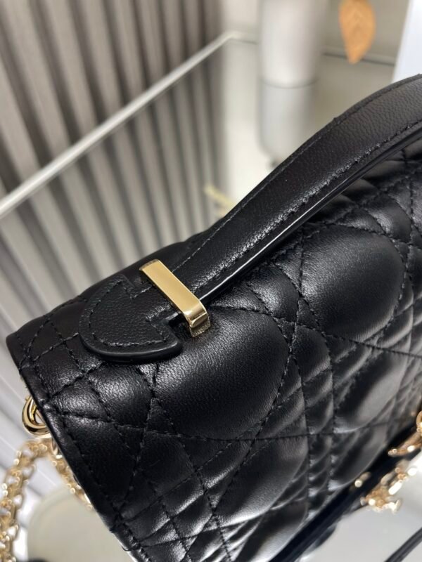 DIOR - Image 7