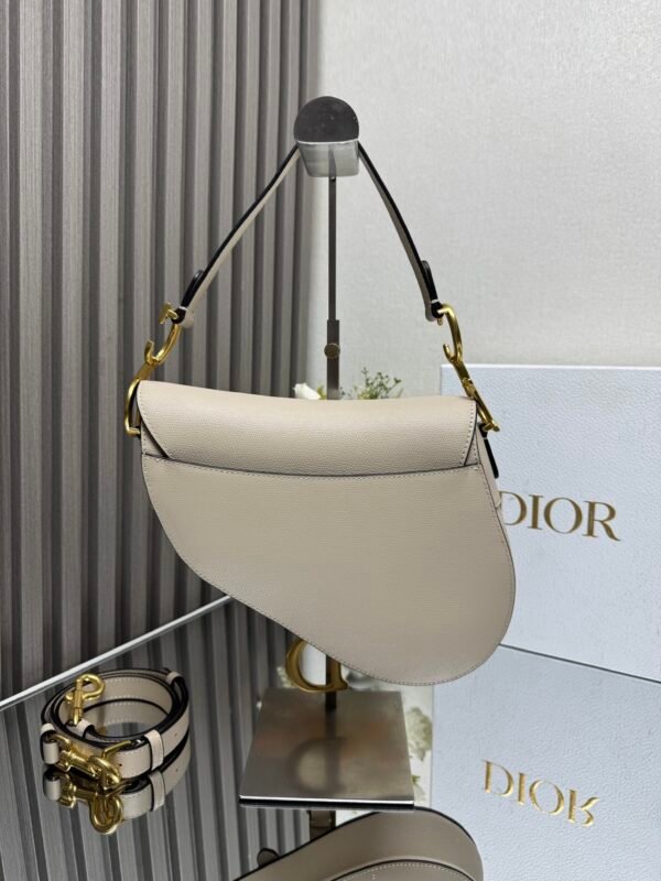 DIOR - Image 7