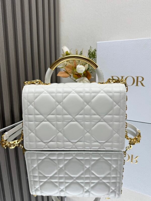 DIOR - Image 7