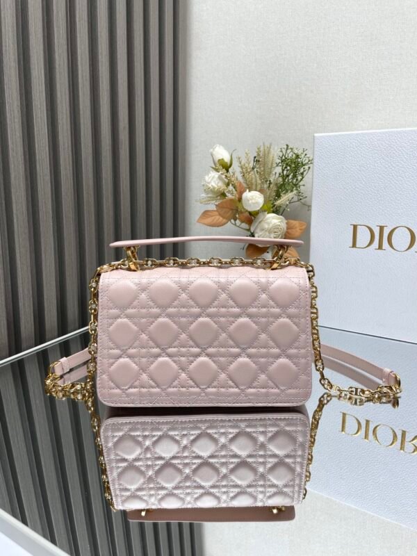 DIOR - Image 7