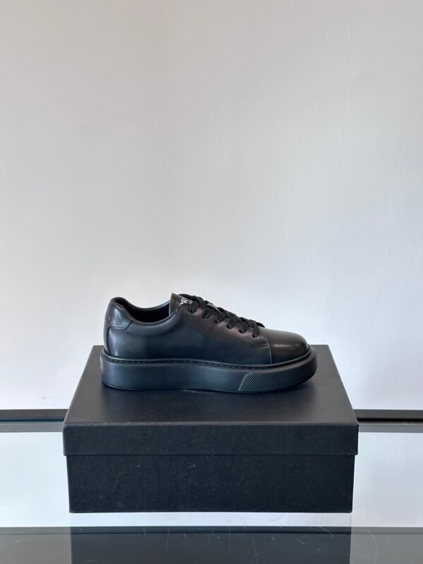 Prada Man - Image 7