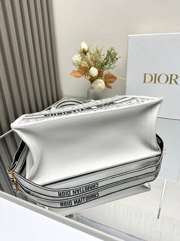 DIOR - Image 7