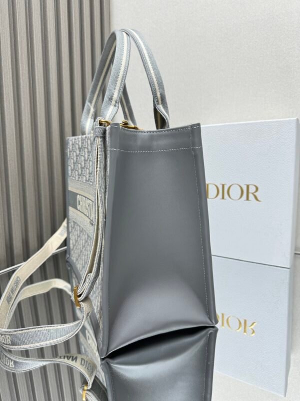 DIOR - Image 7