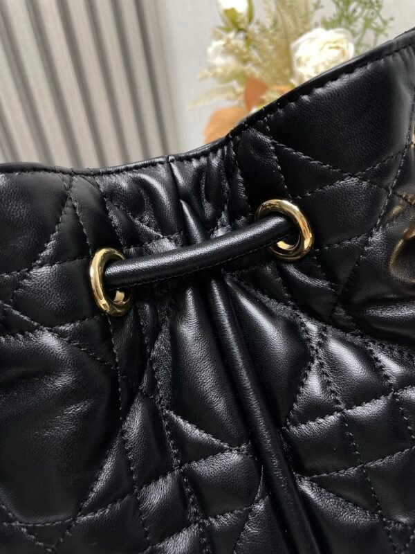 DIOR - Image 7