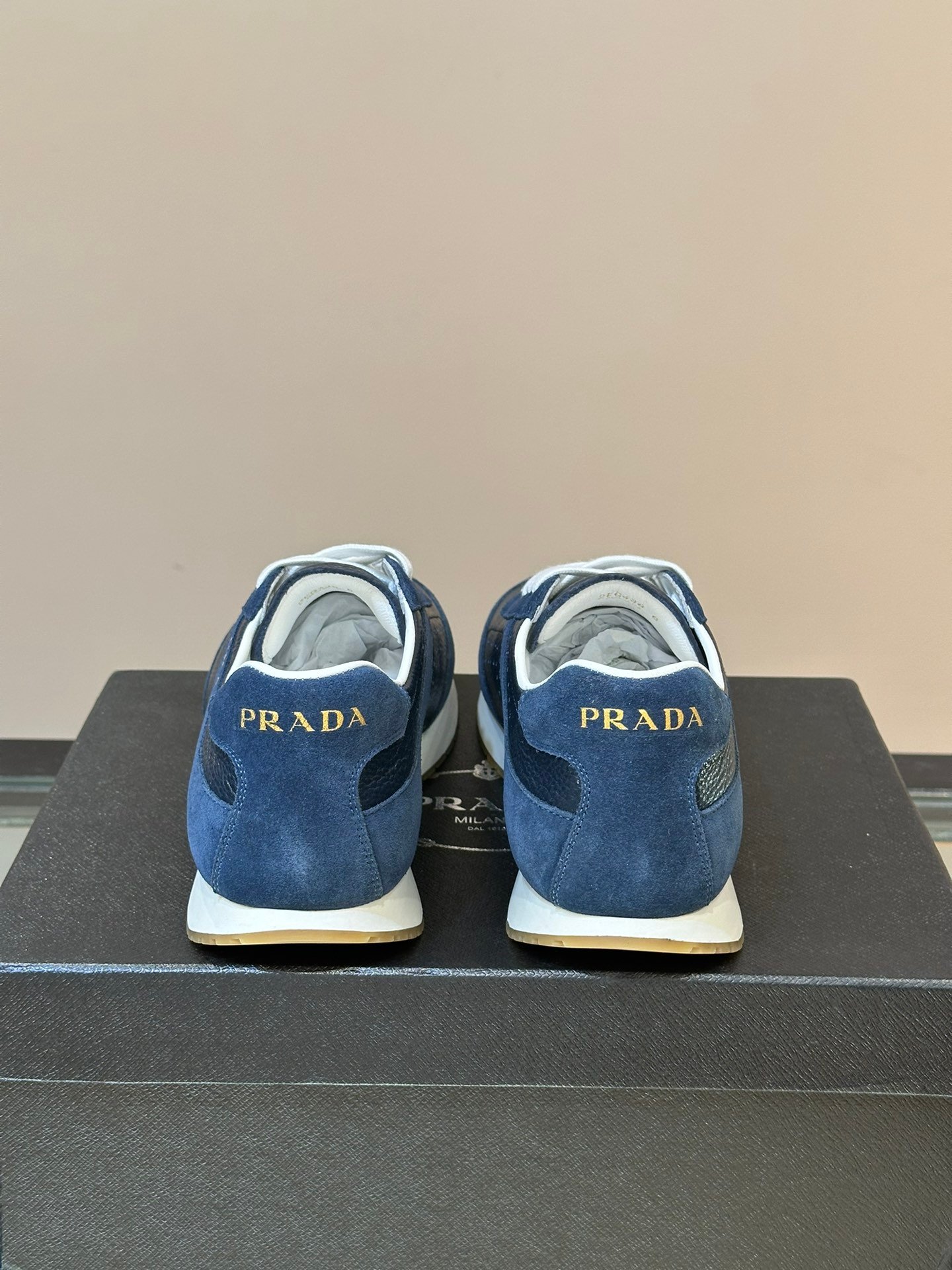 Prada Man - Image 7