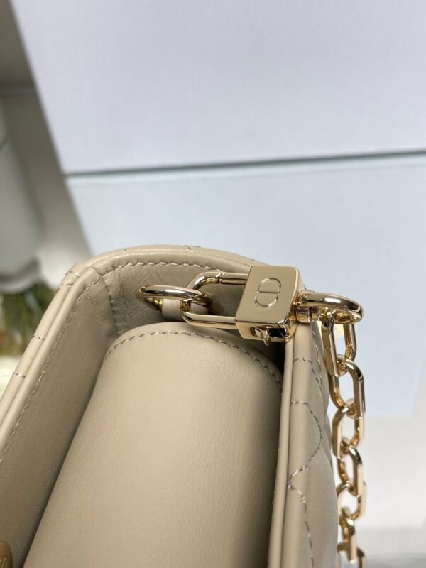 DIOR - Image 7