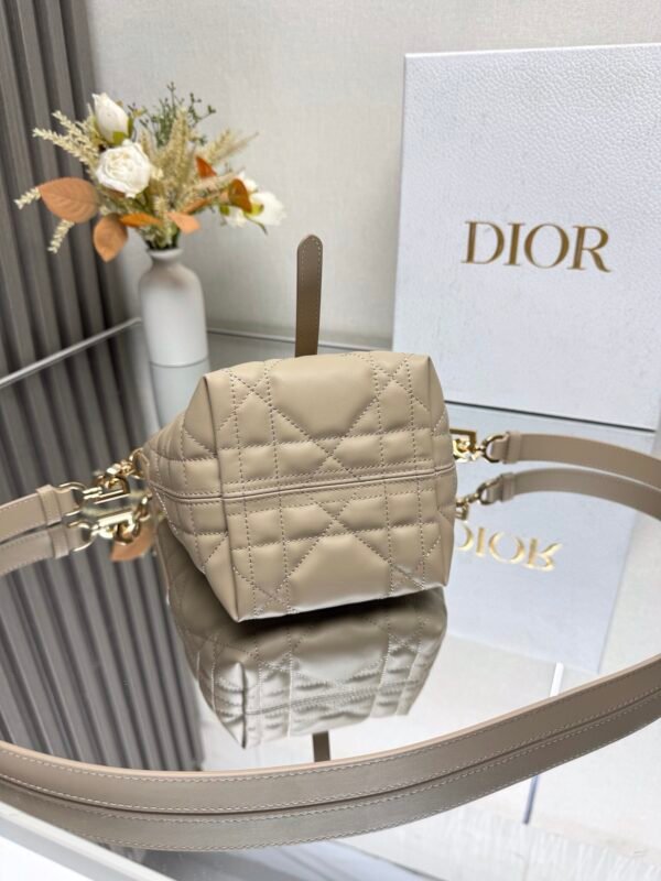 DIOR - Image 7
