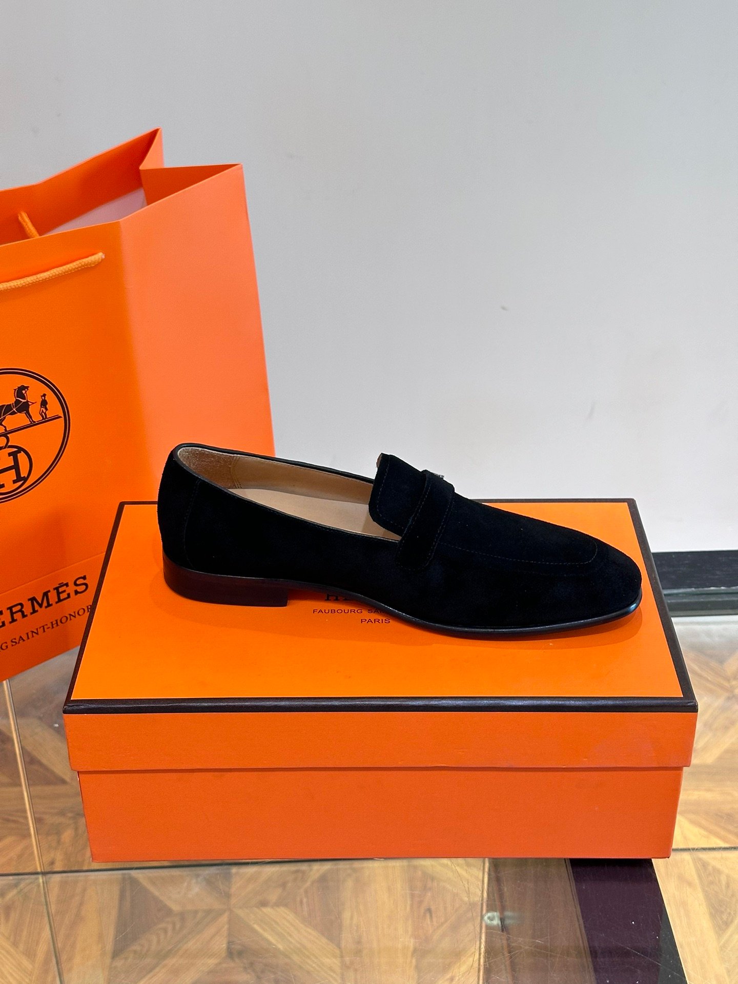 HERMES Man - Image 7