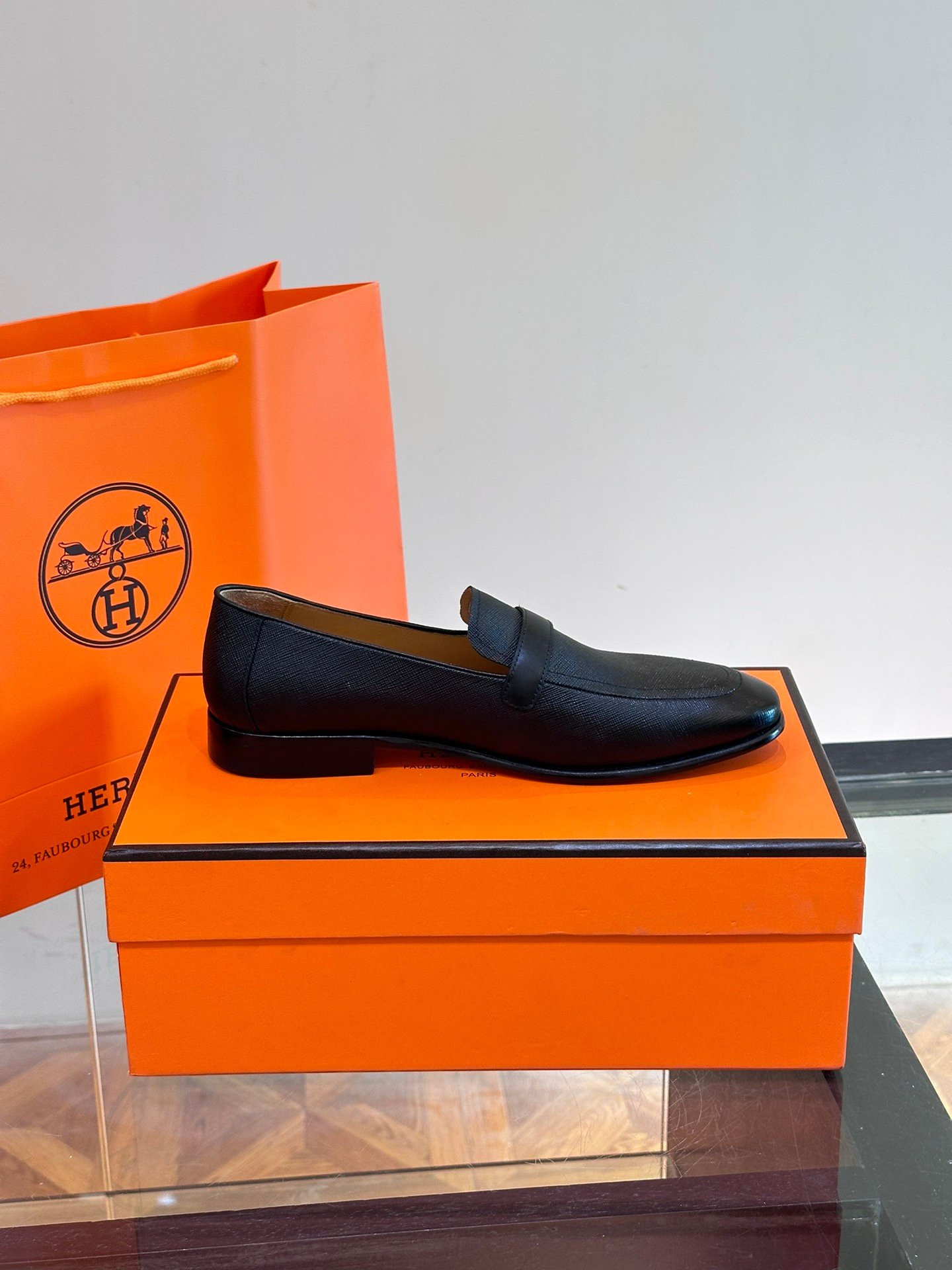 HERMES Man - Image 7