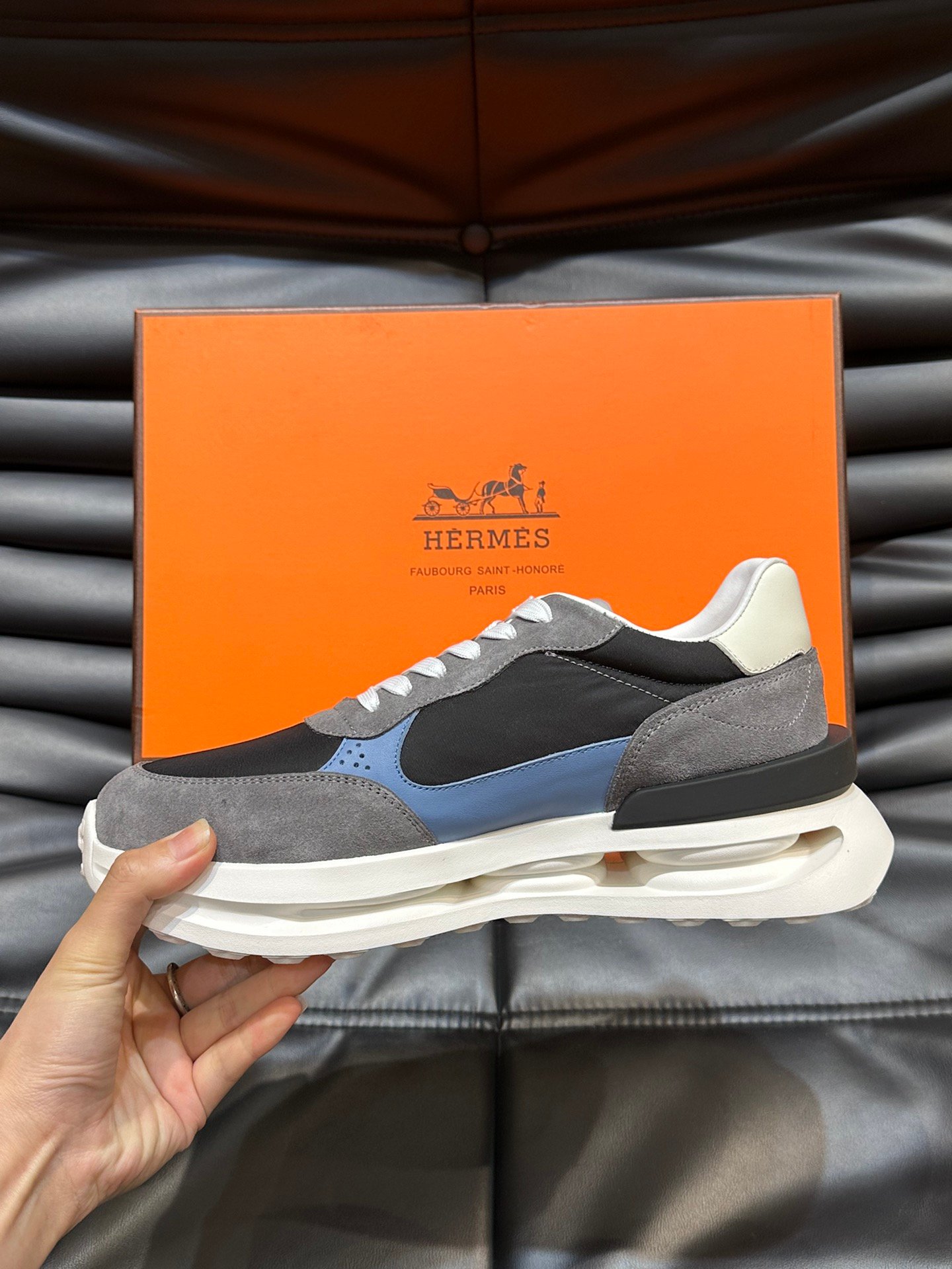 HERMES Man - Image 7