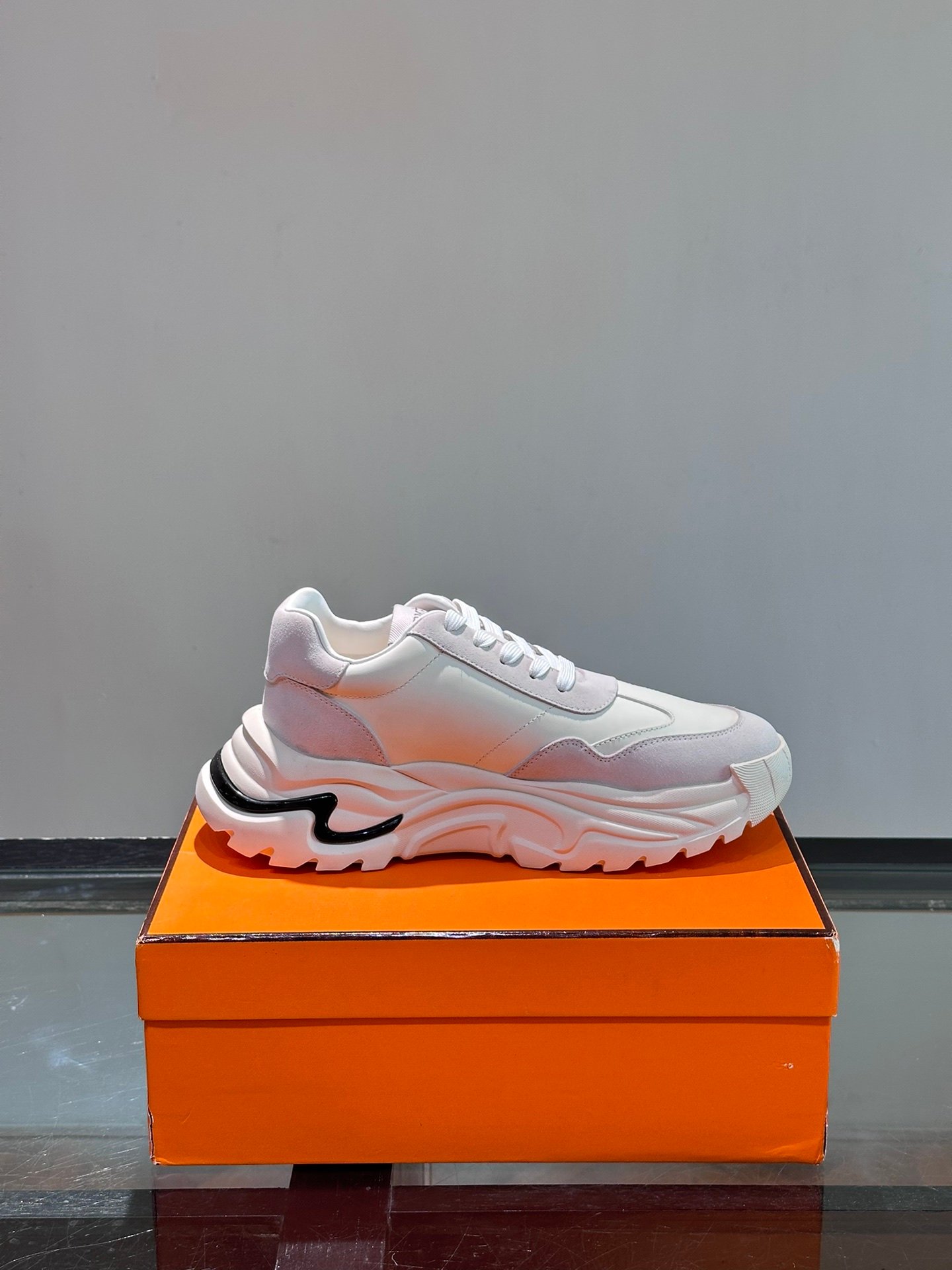 HERMES Man - Image 7