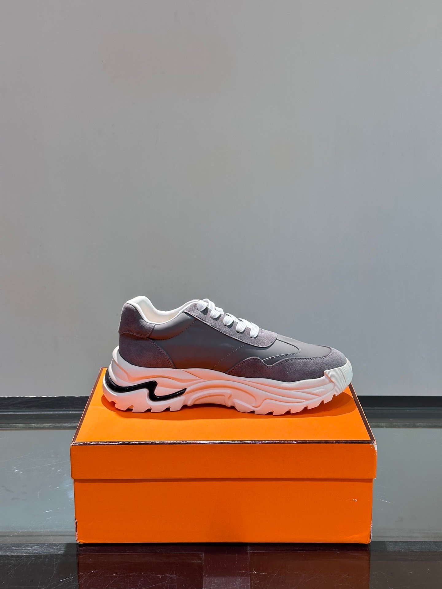 HERMES Man - Image 7