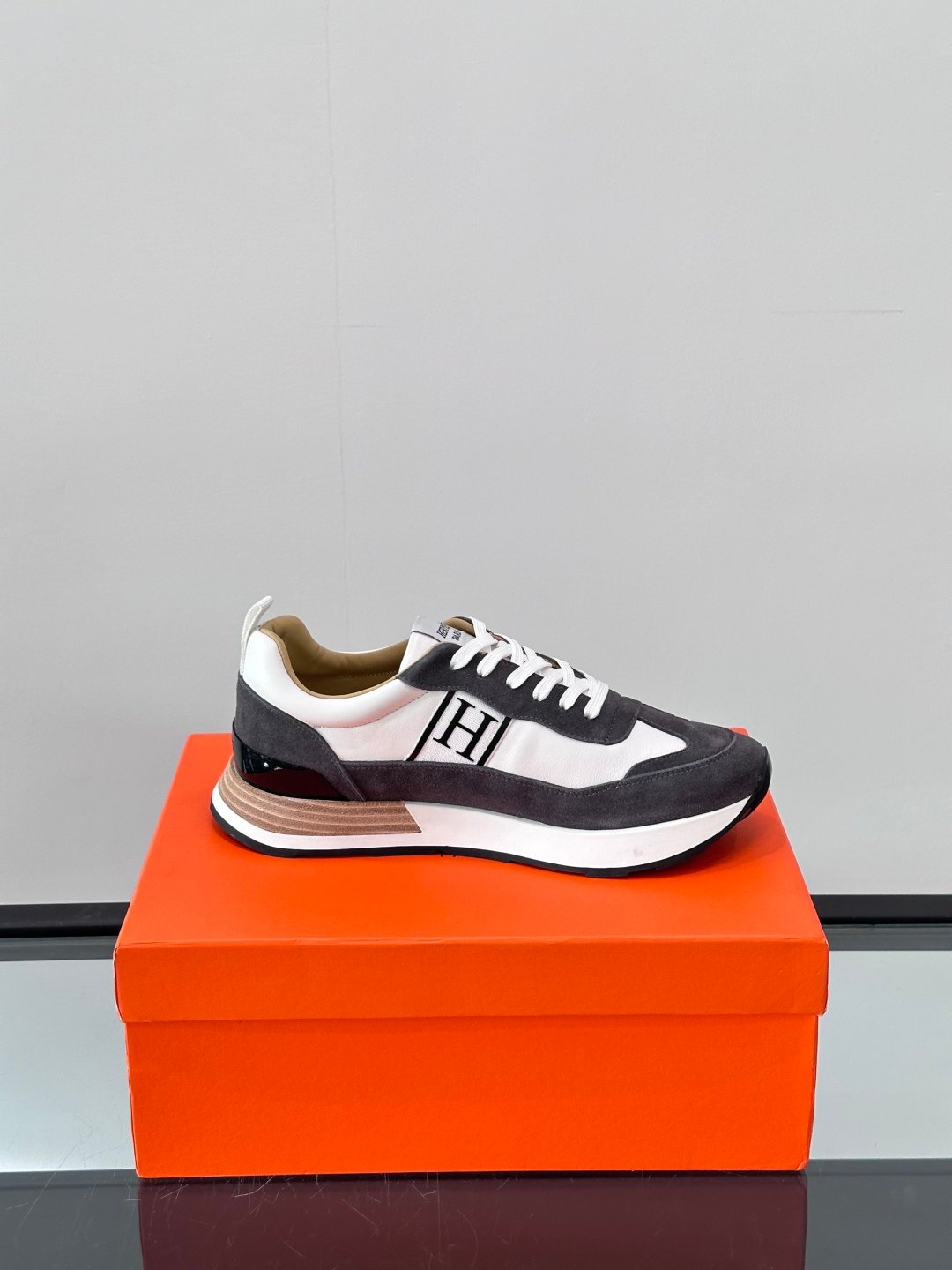 HERMES Man - Image 7