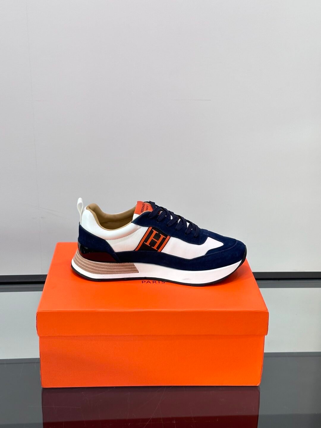 HERMES Man - Image 7