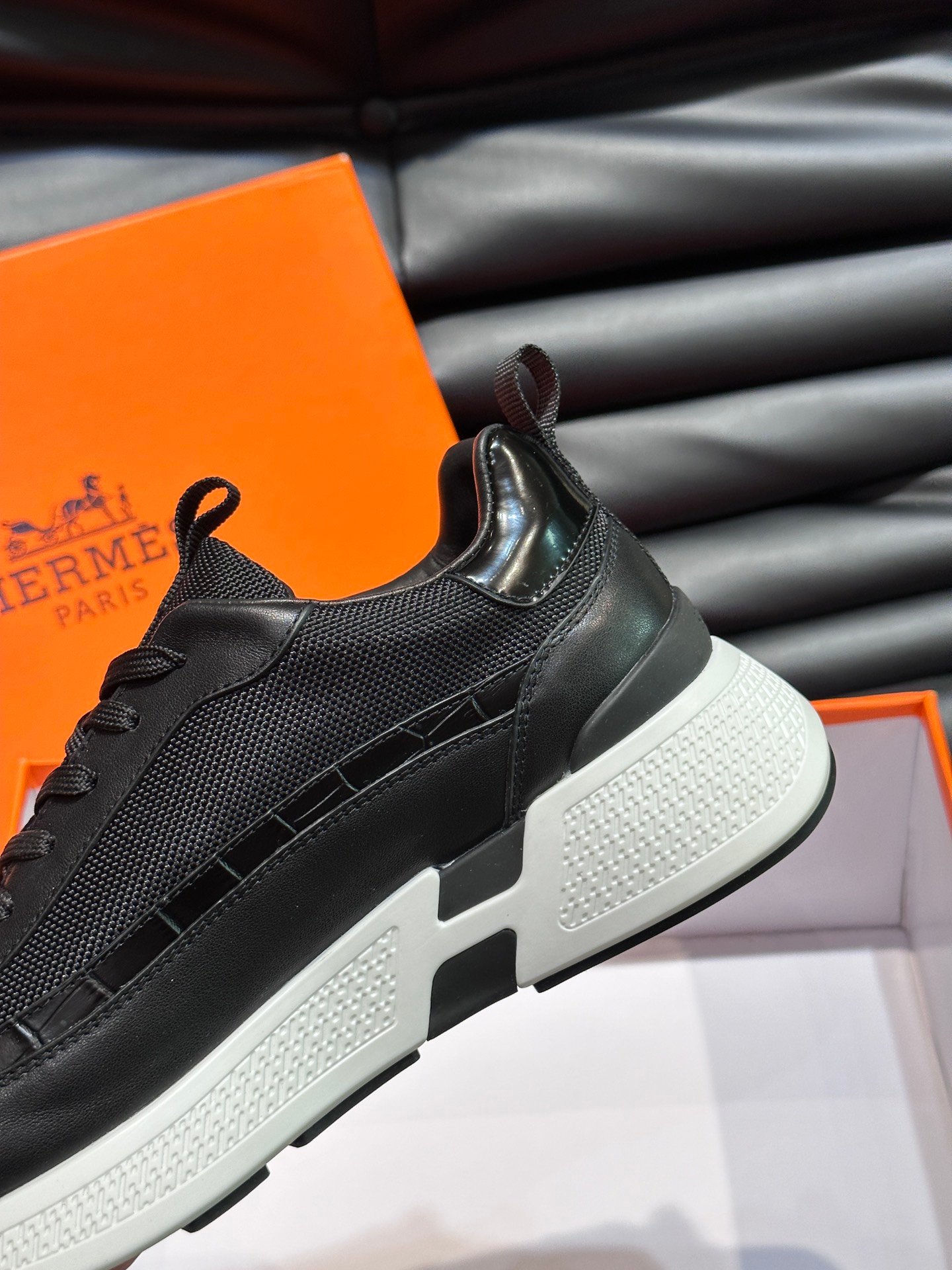 HERMES Man - Image 7
