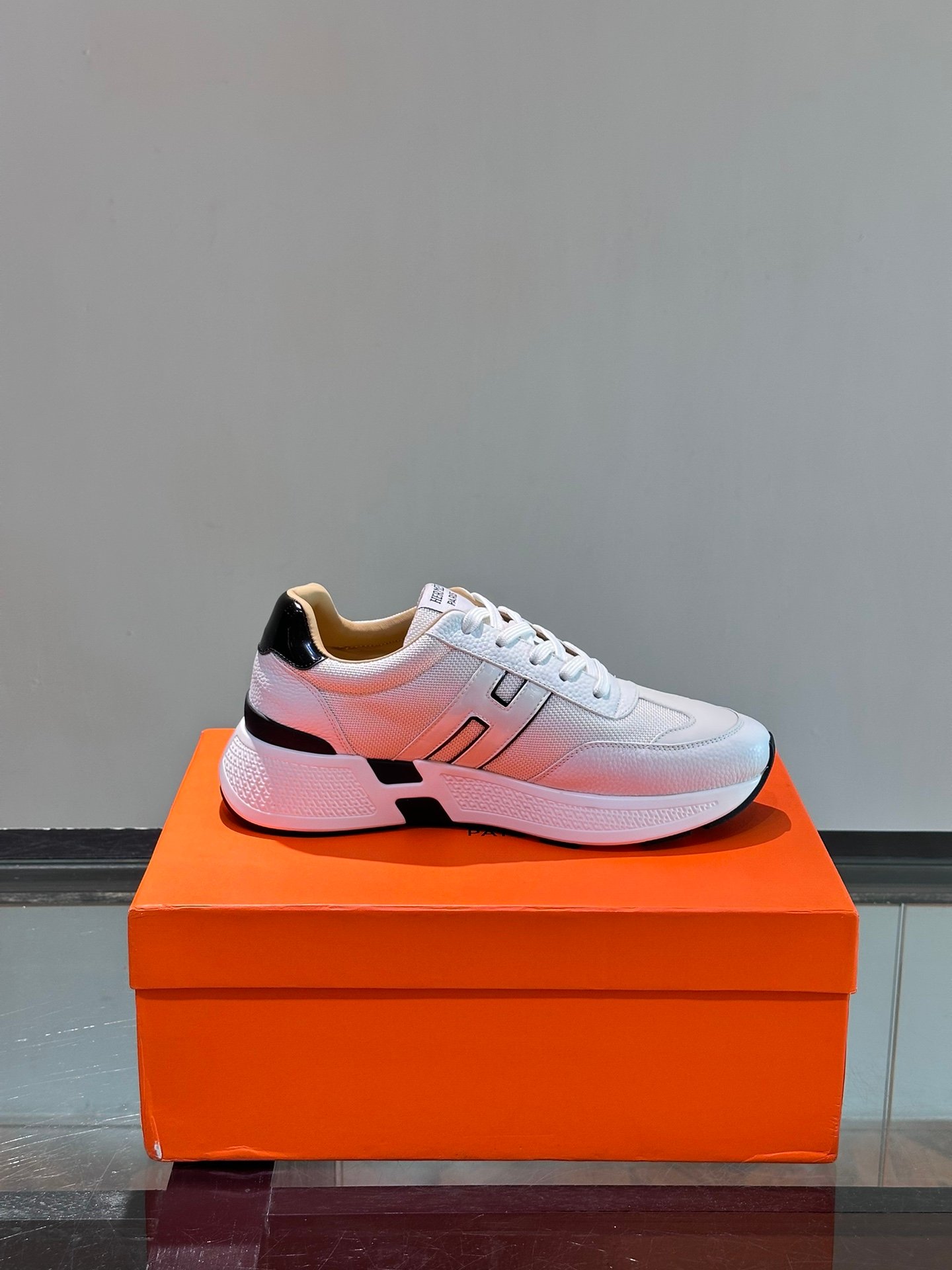 HERMES Man - Image 7