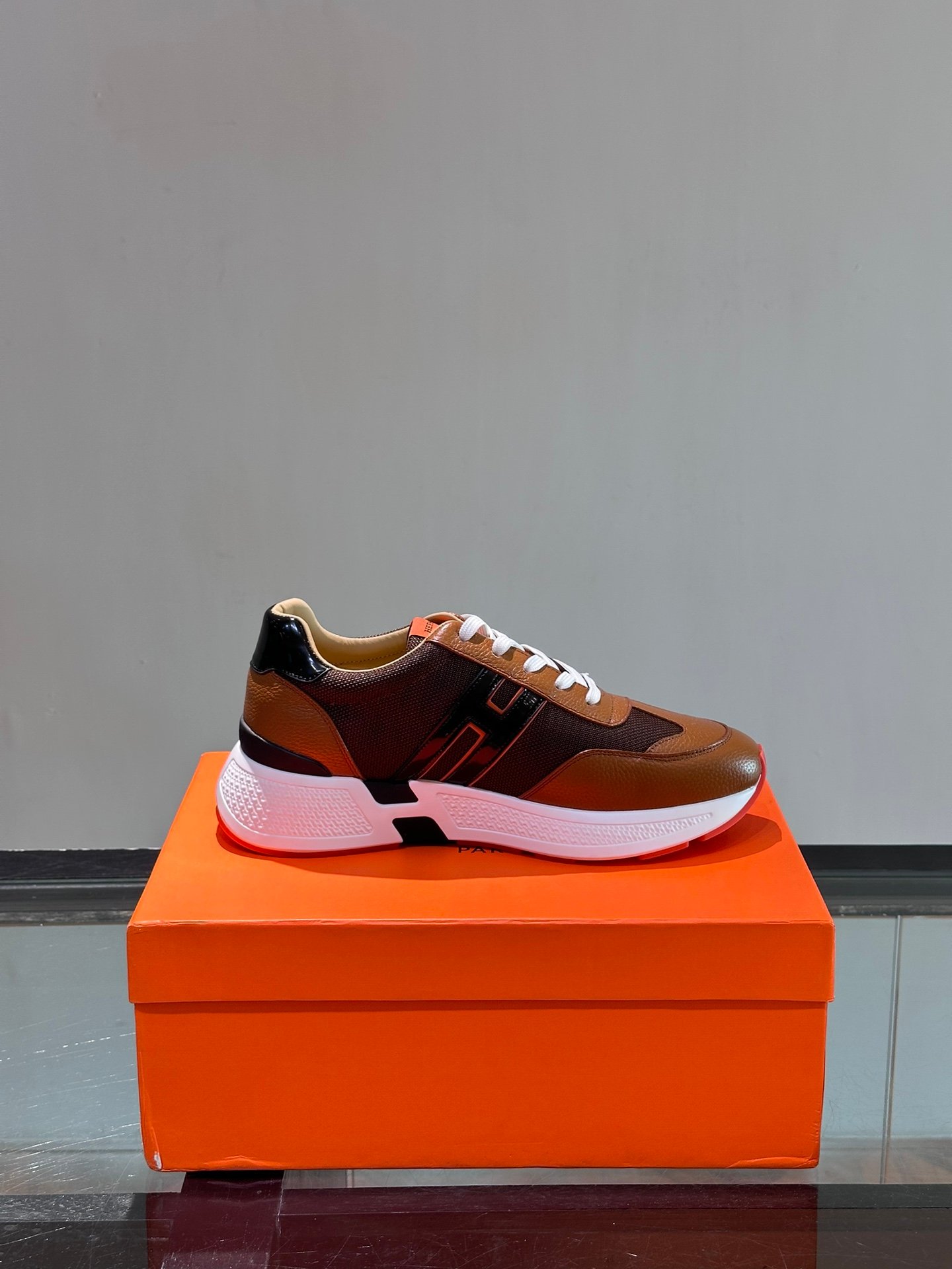 HERMES Man - Image 7