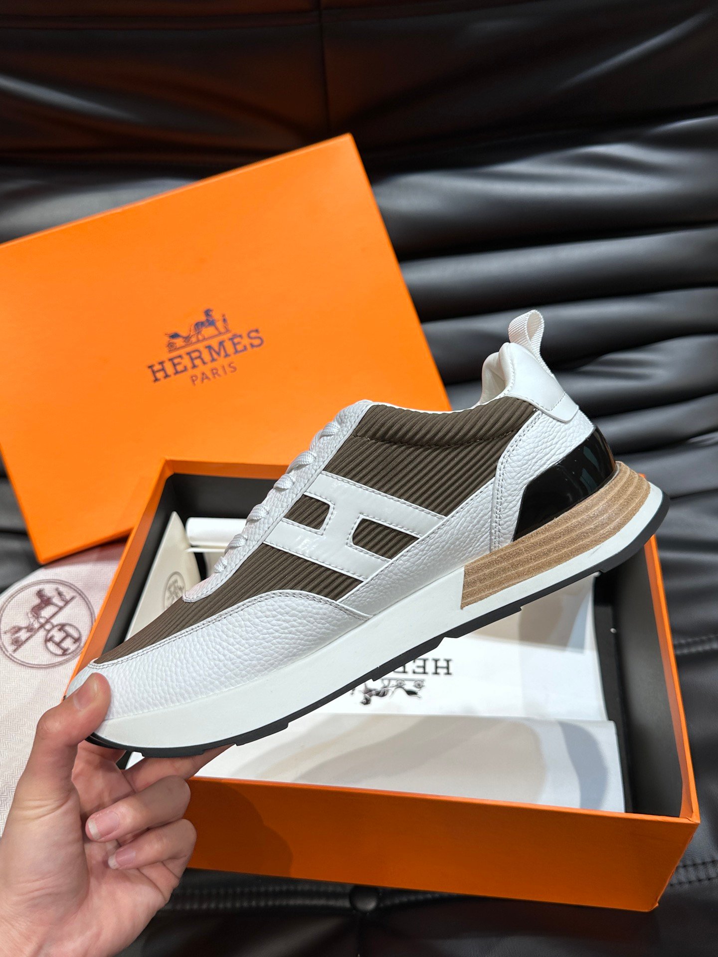 HERMES Man - Image 7