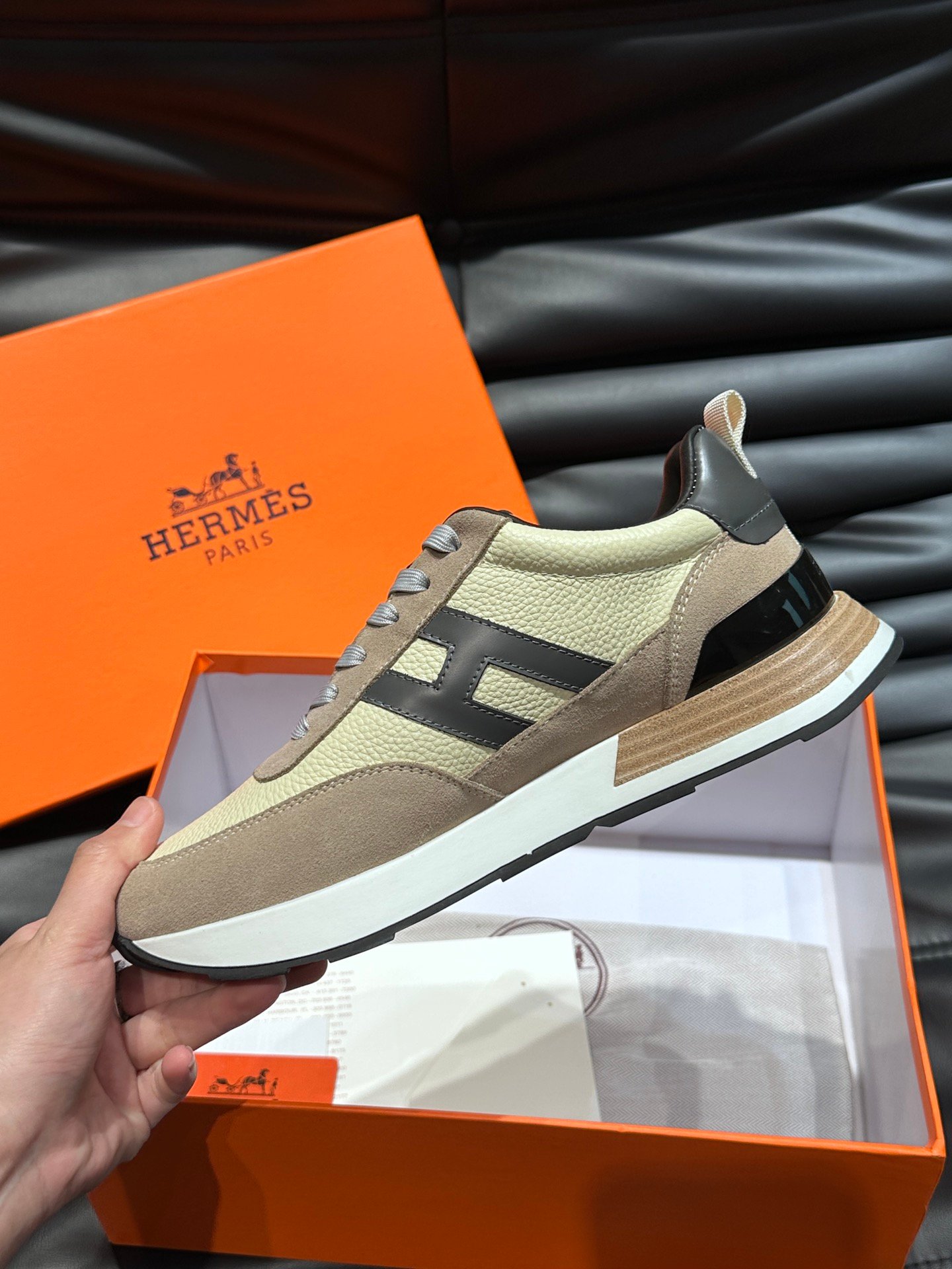 HERMES Man - Image 7