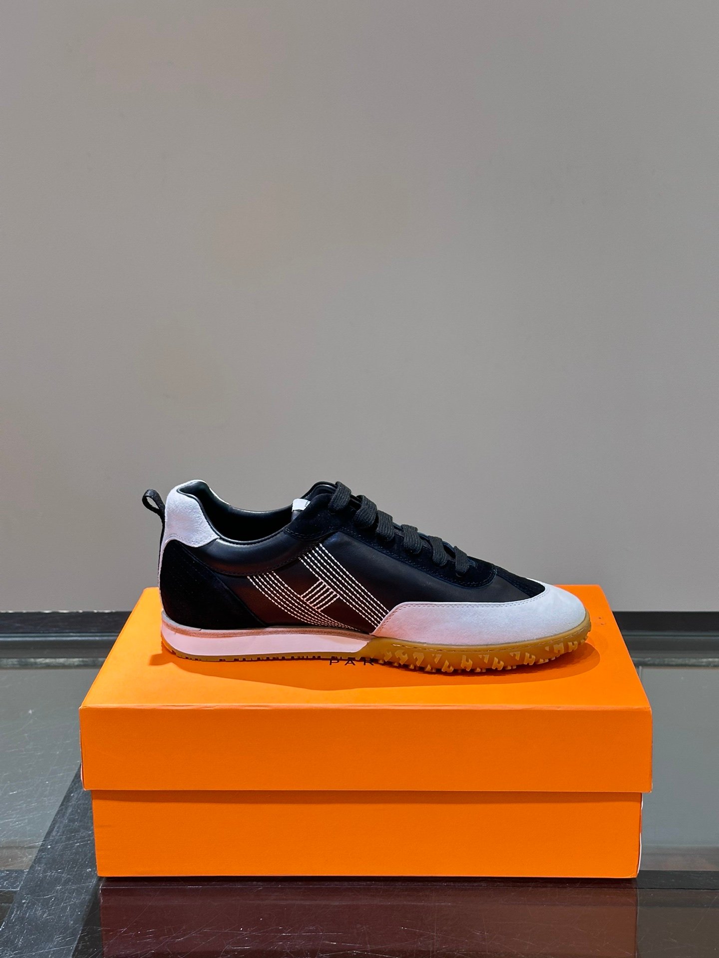 HERMES Man - Image 7