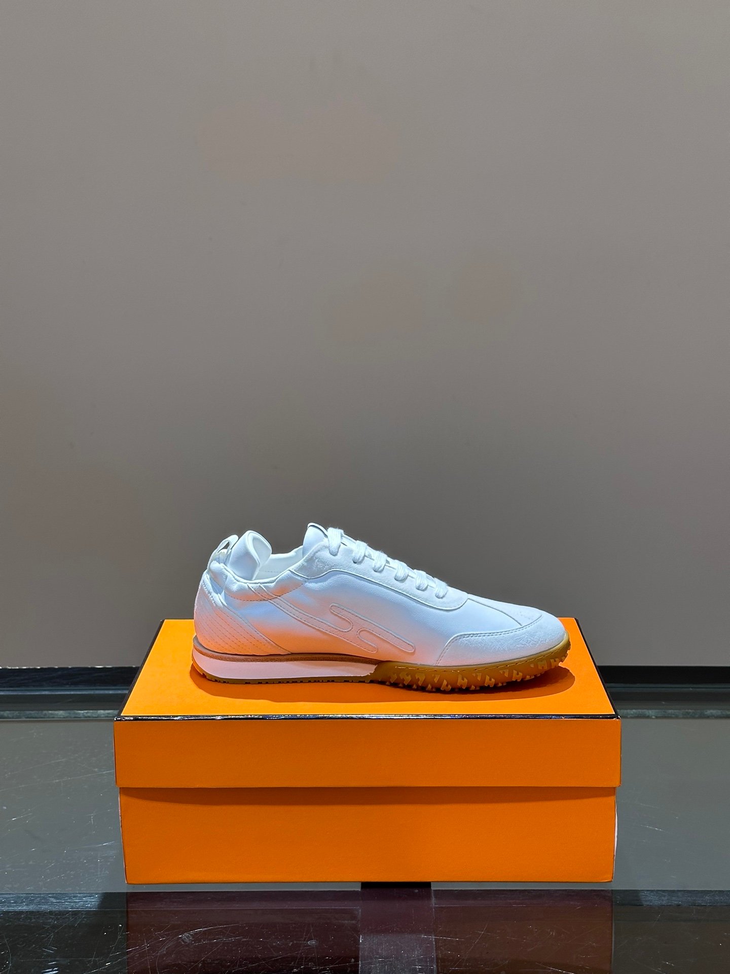 HERMES Man - Image 7