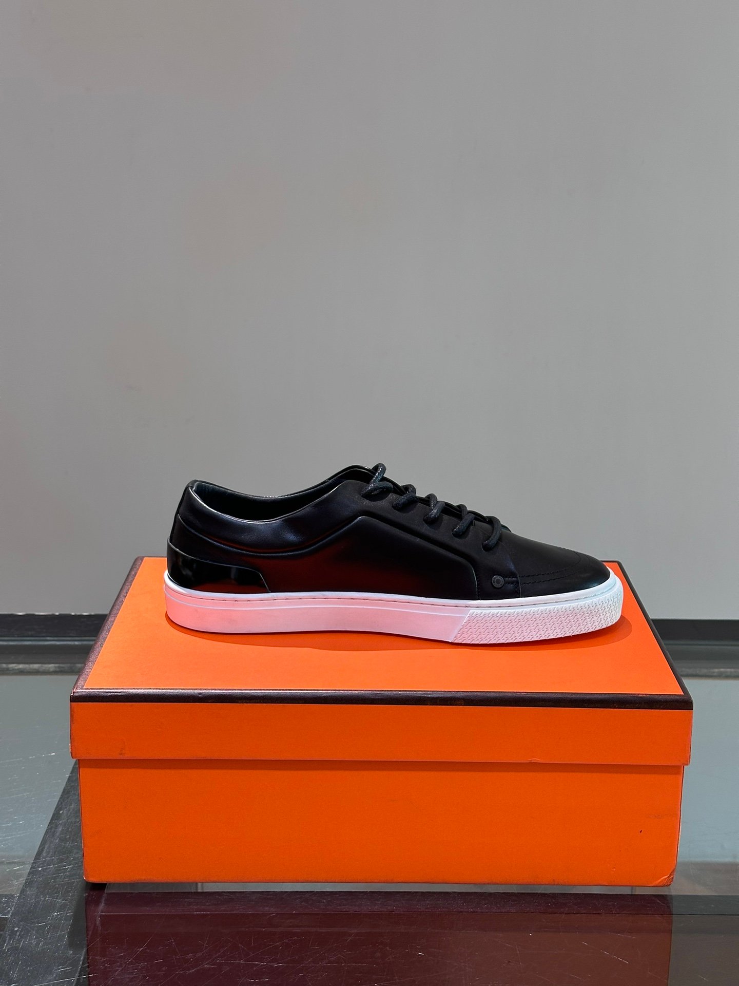 HERMES Man - Image 7