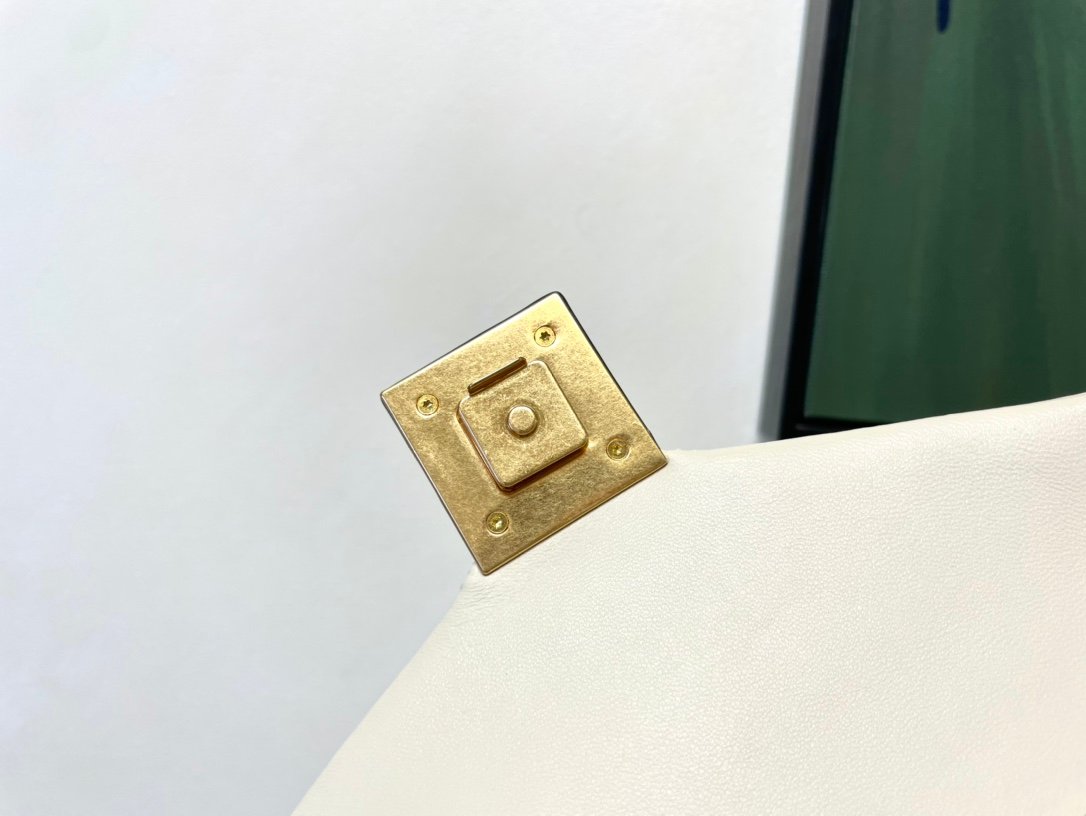 Valentino Bag - Image 3