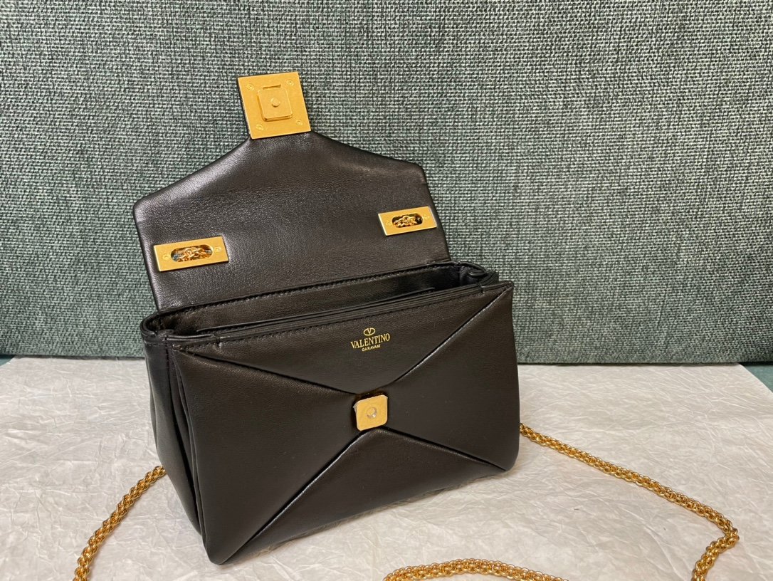 Valentino Bag - Image 7