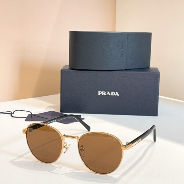 PRADA - Image 8