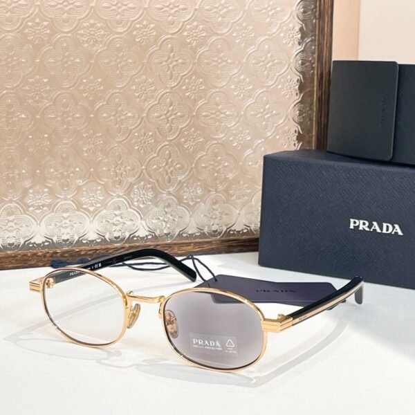 PRADA - Image 8