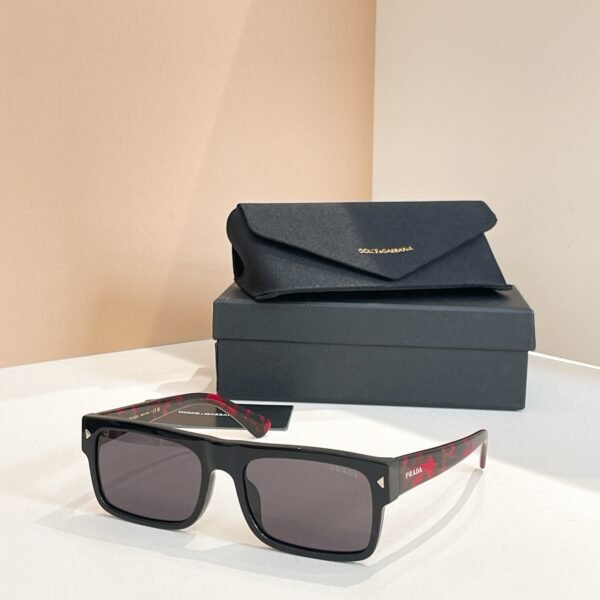 PRADA - Image 8