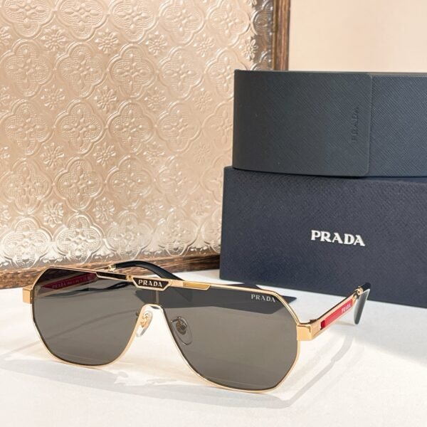PRADA - Image 8