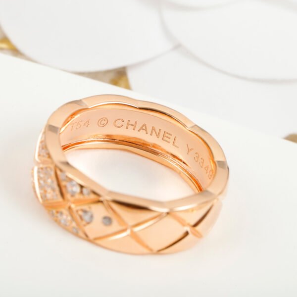 Chanel - Image 6