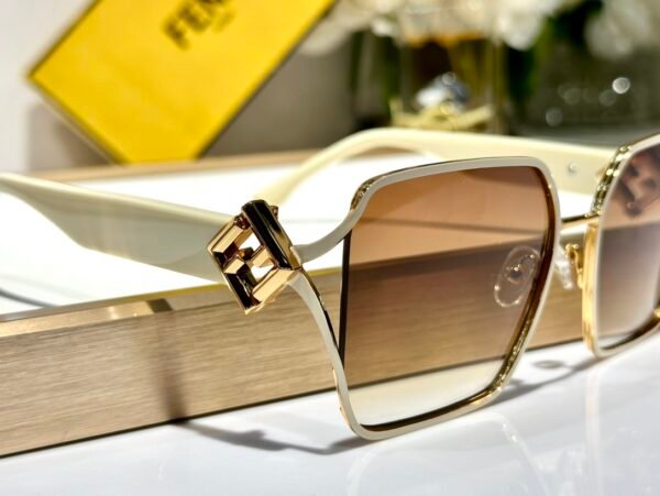 FENDI - Image 9