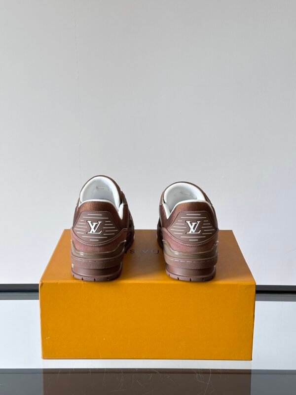 LV MAN - Image 6