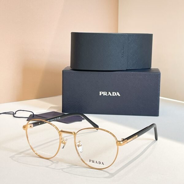 PRADA - Image 9