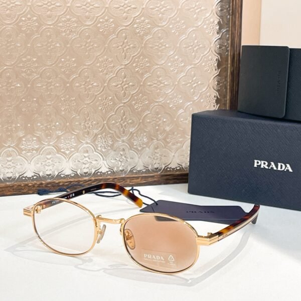 PRADA - Image 9