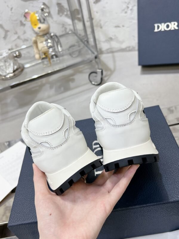 Dior women - Image 6
