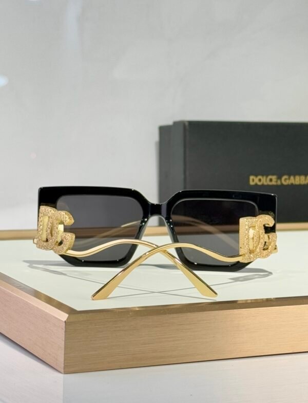 D&G - Image 10
