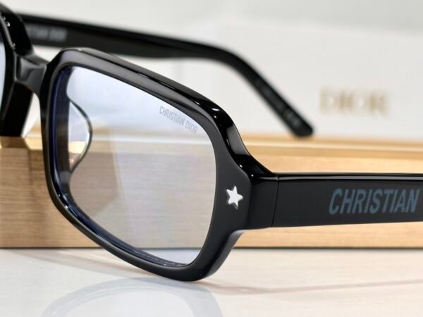 Dior - Image 10