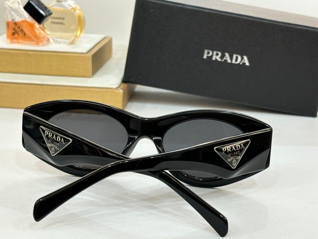 PRADA - Image 8